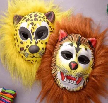 बैलून,रंग और मुखोटा